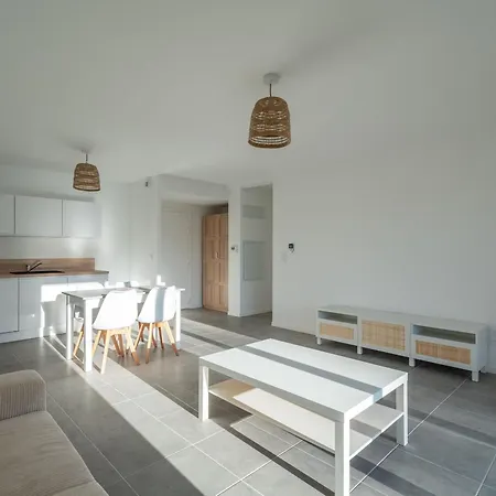 Daire Moderne Avec Parking - 4 Pers. - Fr-1-50-215 *